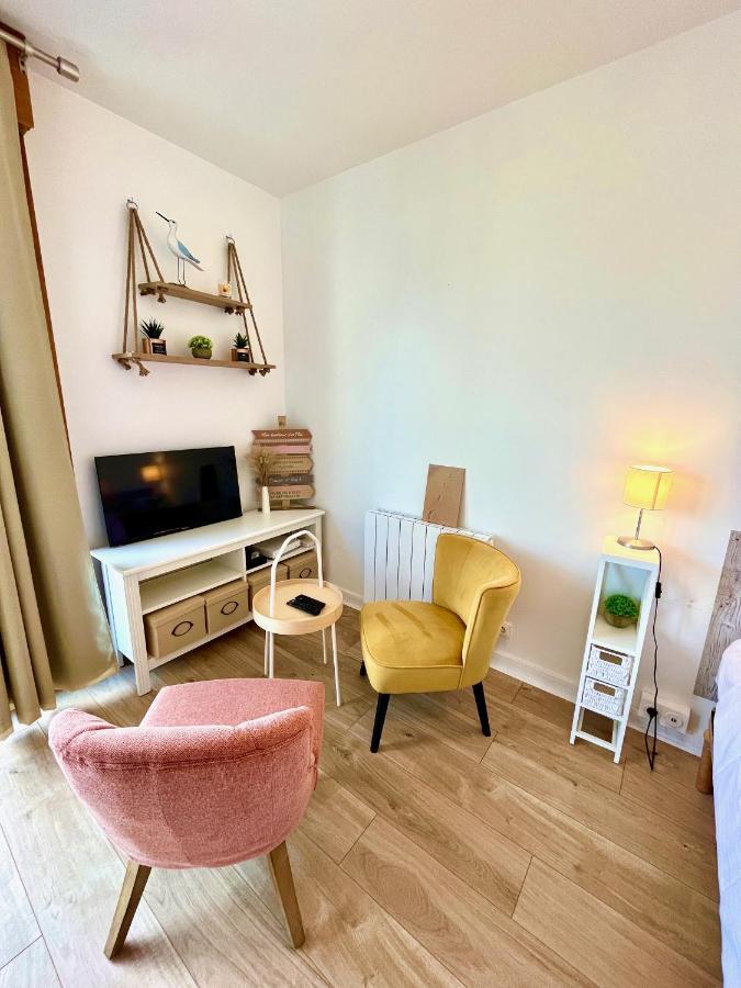 Salm, Coquet Avec Balcon Apartment Ouistreham